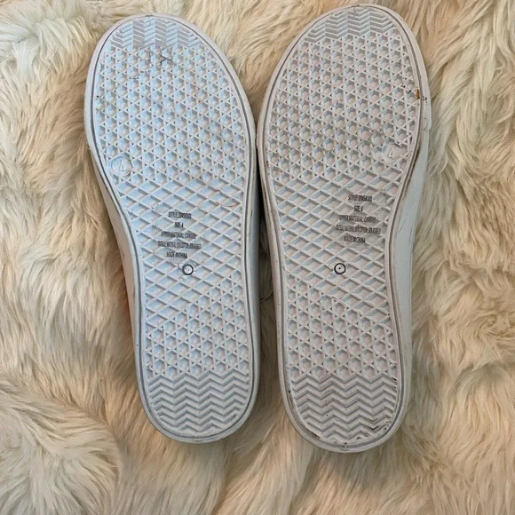 Floral slip on shoes - Picture 4 of 4